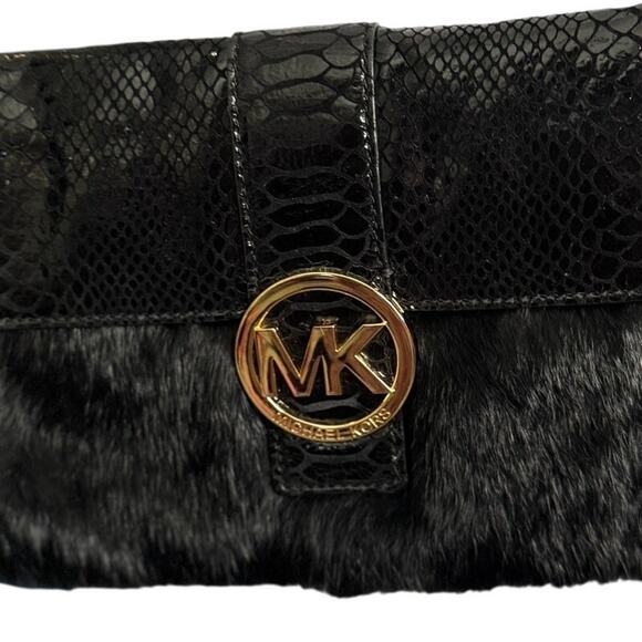 Michael Kors Black Python Embossed Leather &‎ Rabbit Fur Fulton Shoulder Bag - Picture 3 of 10
